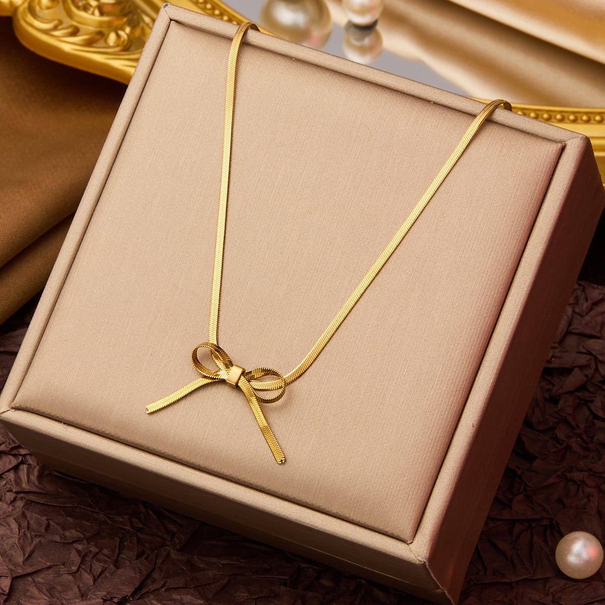 Bow Necklace